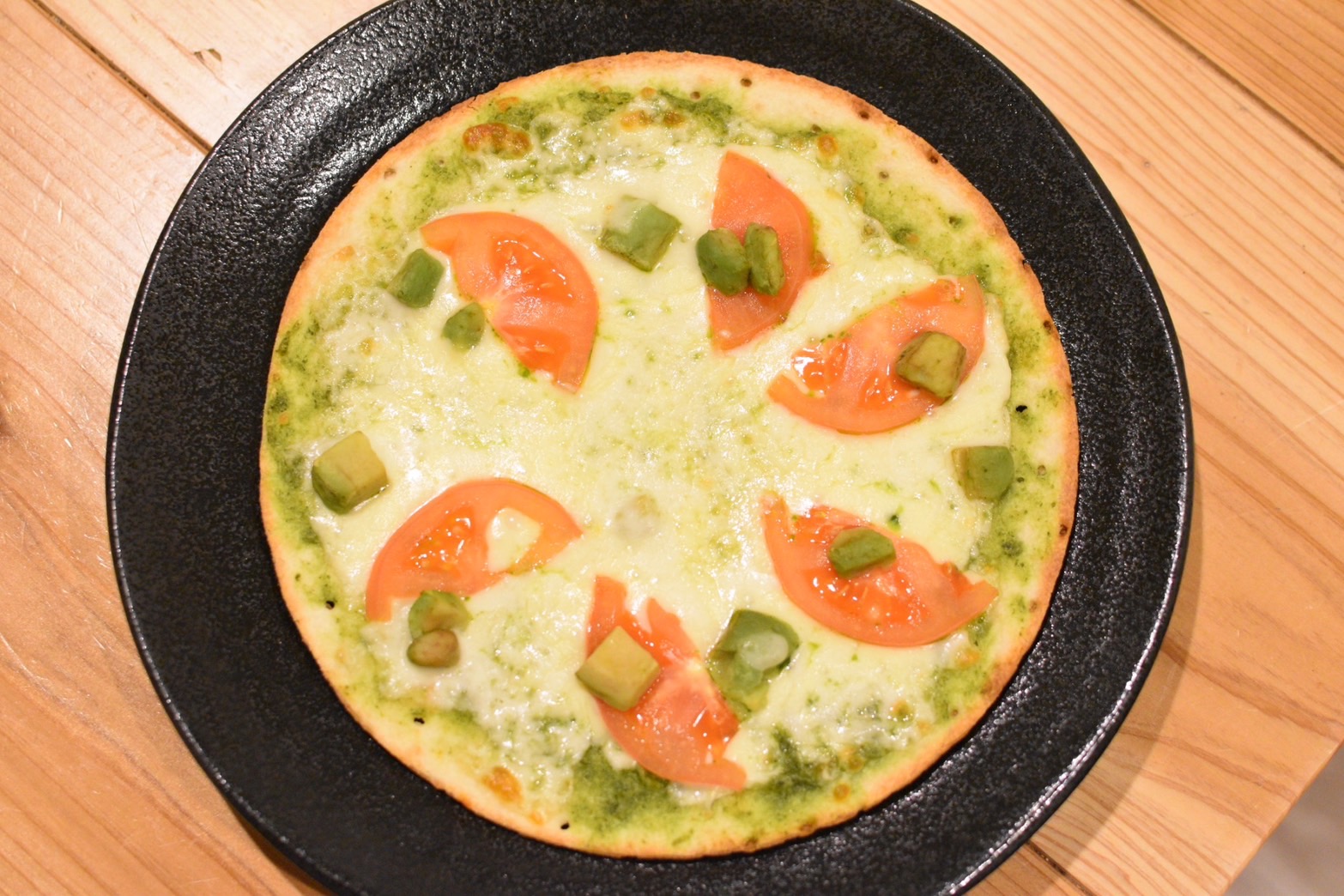 エビアボカドバジル