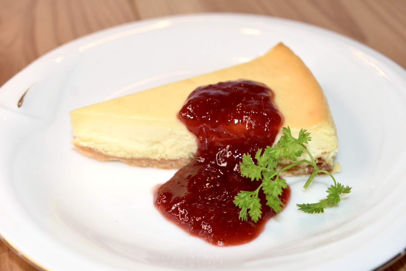 ニューヨークチーズケーキ~自家製あまおうジャム添え~